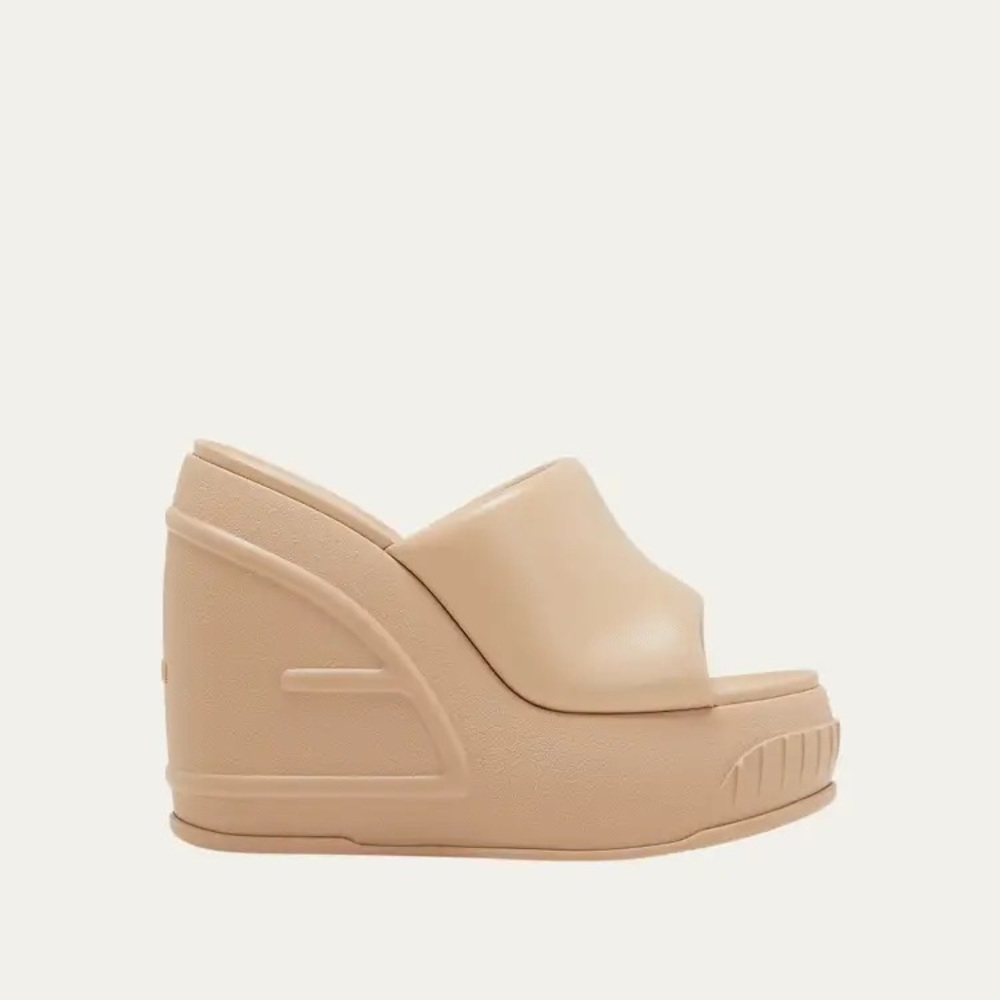 FENDI
Padded Leather Platform Wedge Slides - Picture 1 of 3